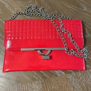 Lodi’s Red Clutch New